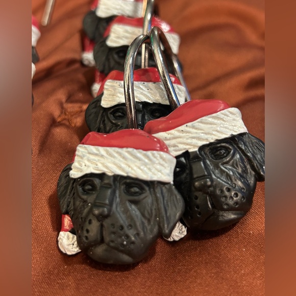 NOVELTY Black Dog Shower Curtain Hooks with Santa Hats  Christmas Bathroom Decor - Picture 3 of 4